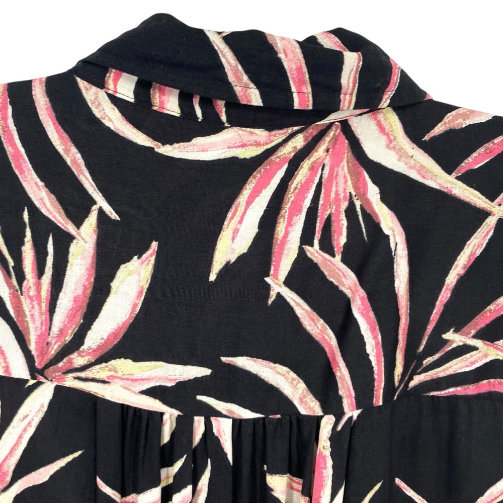 Amuse Society Black Hawaiian Floral Print Front Tie Button Up Shirt - Picture 7 of 8